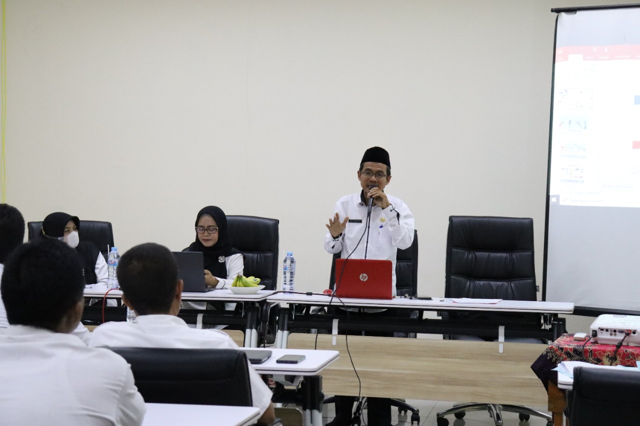 Pembinaan Persiapan Akreditasi oleh Pengawas Madrasah, Bapak  Drs. Mahmud, M. Pd. I