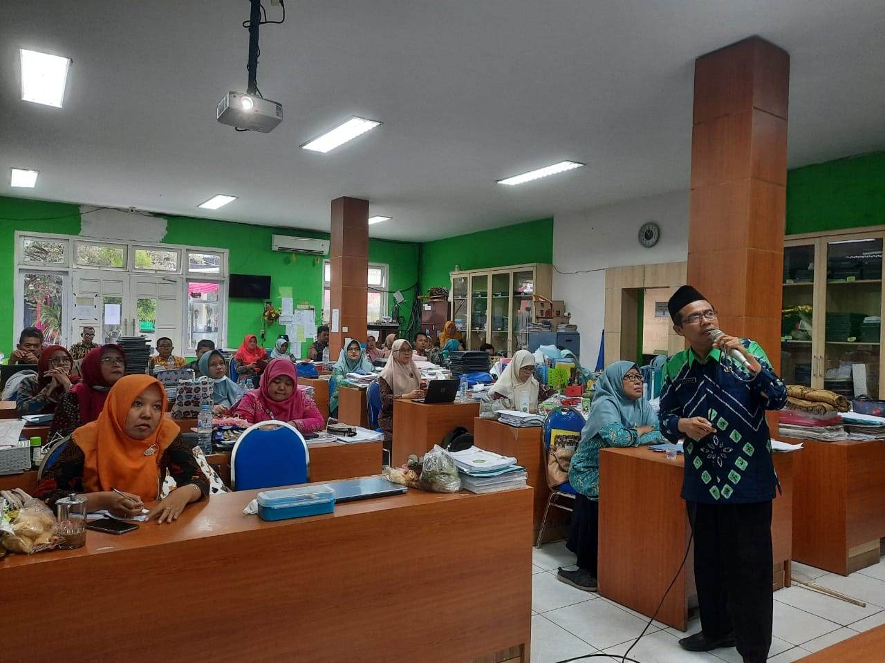 Supervisi Pembelajaran oleh Pengawas Madrasah, Bapak Drs. Mahmud, M.Pd.I