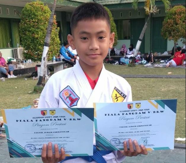 Amazing Tiga pelajar MTsN 1 Pasuruan Menjuarai Karate  Tk. Provinsi  Piala Pangdam  V Brawijaya