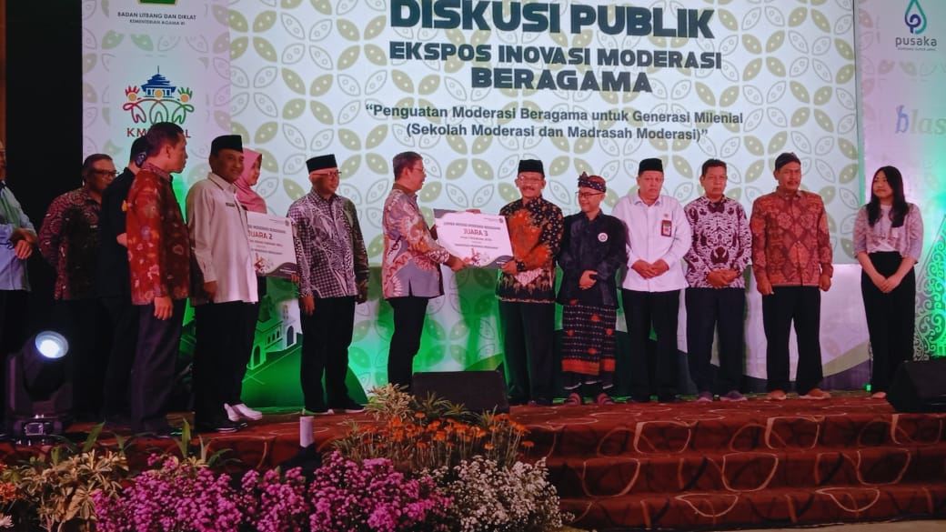 MTsN 1 Pasuruan Terima Anugerah Inovasi Madrasah Moderasi Beragama Dari Badan Litbang dan Diklat Kemenag RI