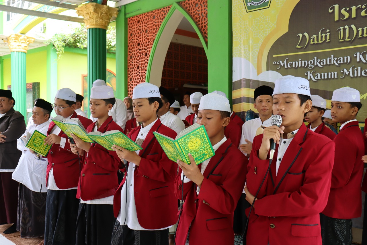 MTsN 1 Pasuruan.memperingati Isro ' Mi'roj Nabi Muhaamd SAW 1446 H/2025 H.