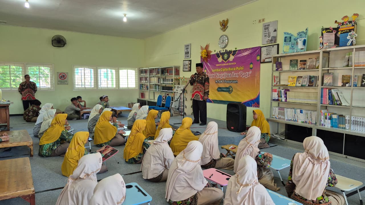 Semarak Literasi, Kompetisi Cipta Baca Puisi Peringati Bulan Bahasa MTsN 1 Pasuruan