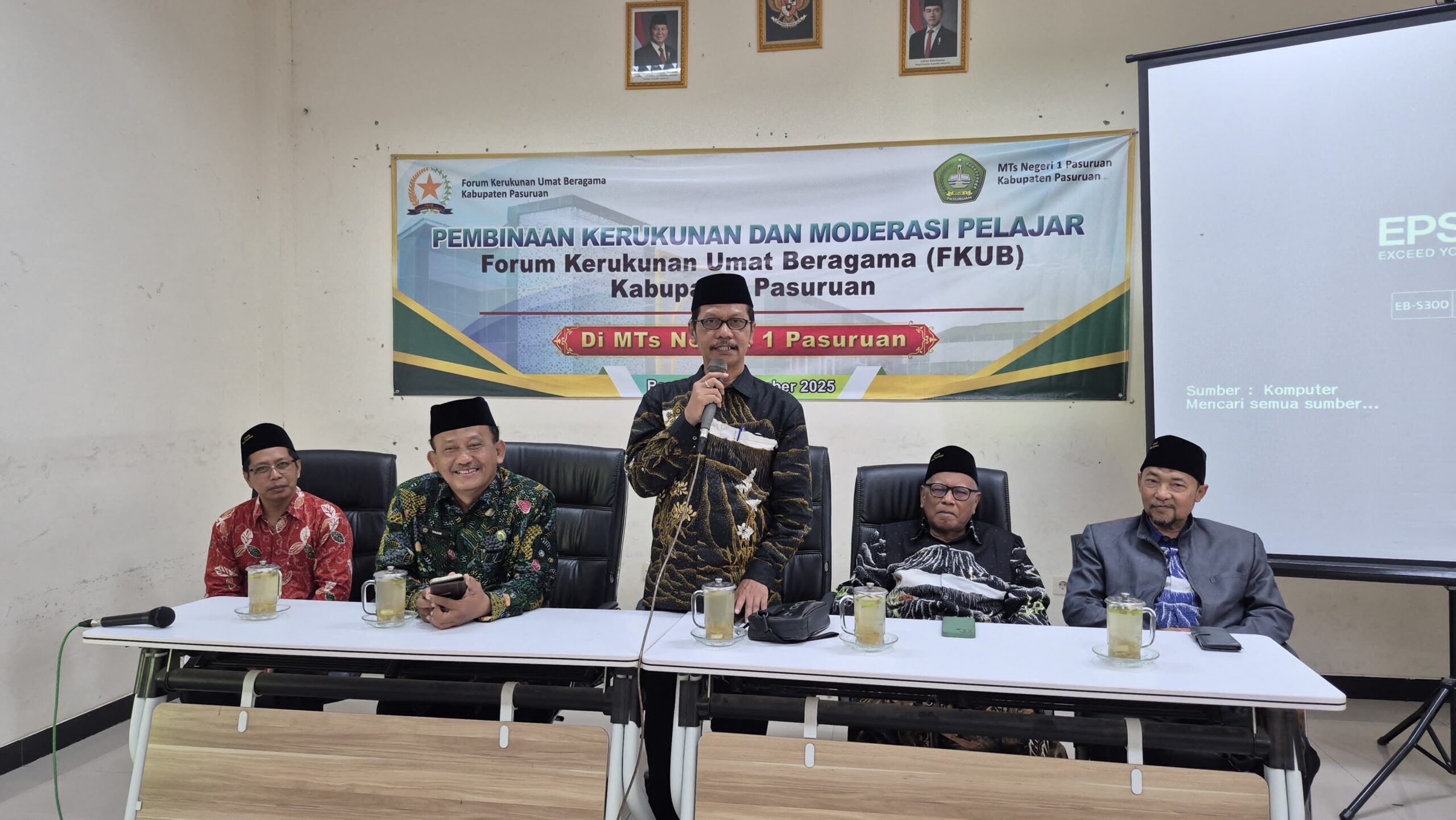 FKUB KABUPATEN PASURUAN GELAR PEMBINAAN KERUKUNAN DAN MODERASI PELAJAR DI MTsN 1 PASURUAN