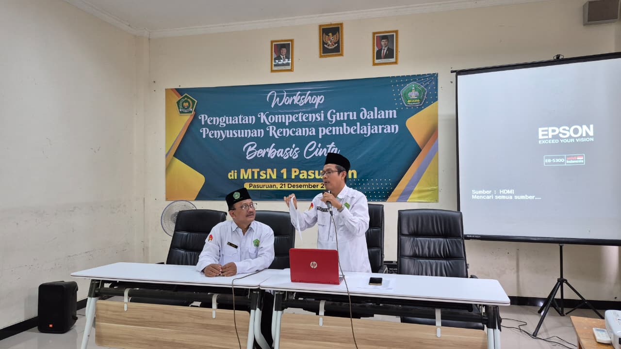 Implementasi Kurikulum Cinta: MTsN 1 Pasuruan Perkuat Kompetensi Guru Lewat Workshop Inovatif