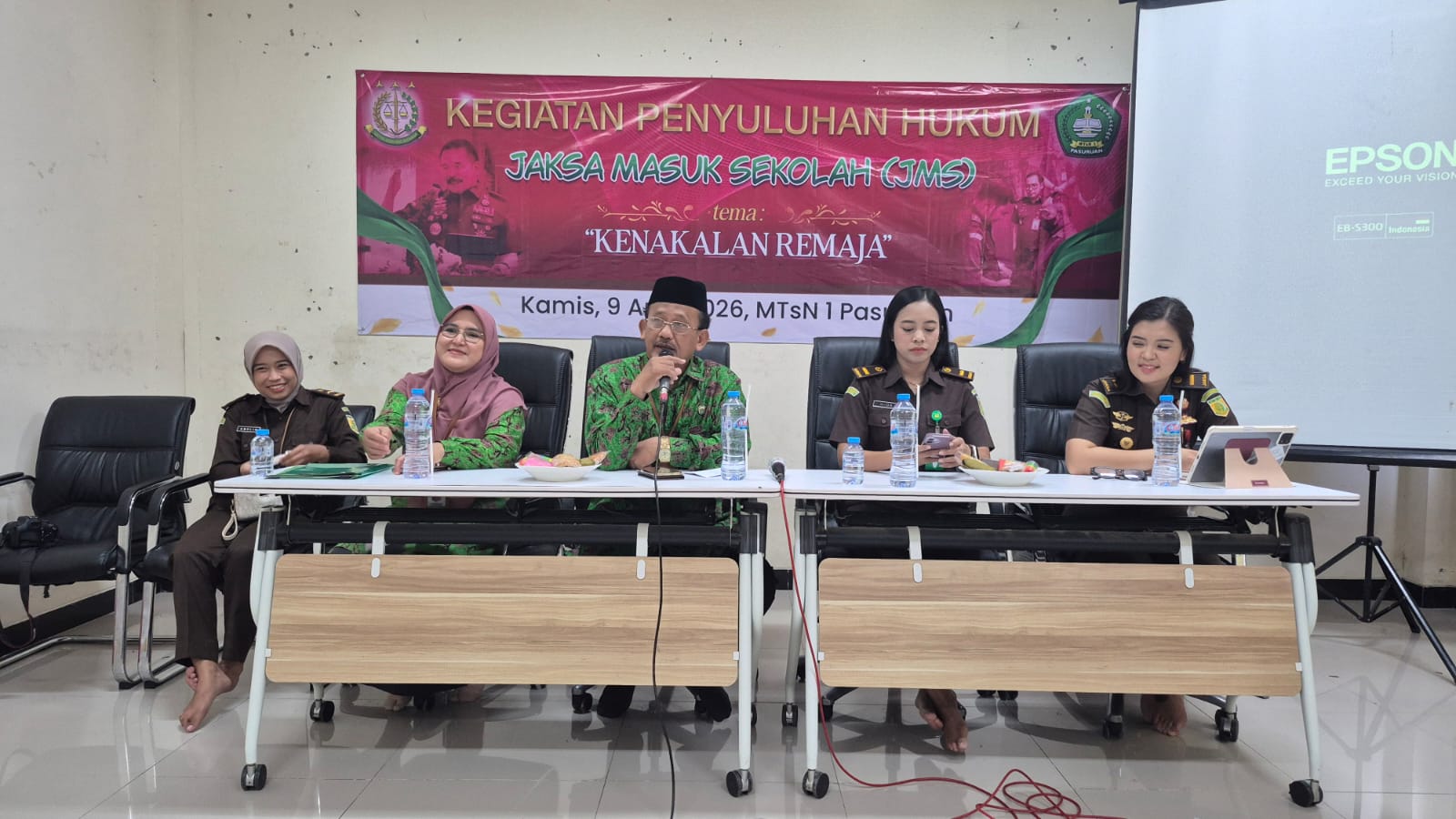 Kejari Pasuruan Bekali Siswa MTsN 1 Pasuruan Cegah Kenakalan Remaja melalui Program JMS