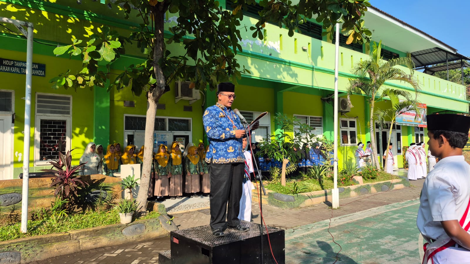 Khidmat dan Lancar, MTsN 1 Pasuruan Gelar Upacara Peringatan Hari Kebangkitan Nasional 2026