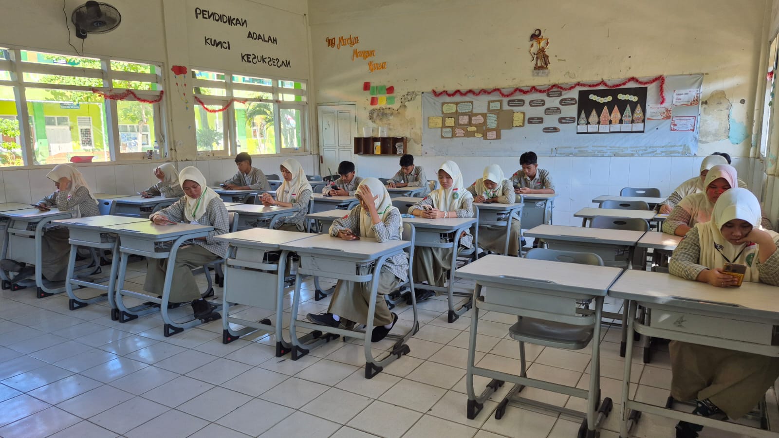 MTsN 1 Pasuruan Sukses Gelar Ujian Madrasah Tahun Pelajaran 2025/2026