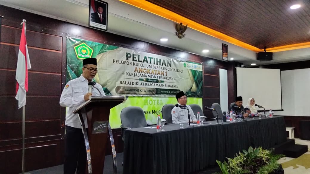 Gandeng BDK Surabaya, MTsN 1 Pasuruan Cetak Tenaga Pendidik untuk Madrasah Pelopor KBC dan Bimtek Administrasi Perkantoran
