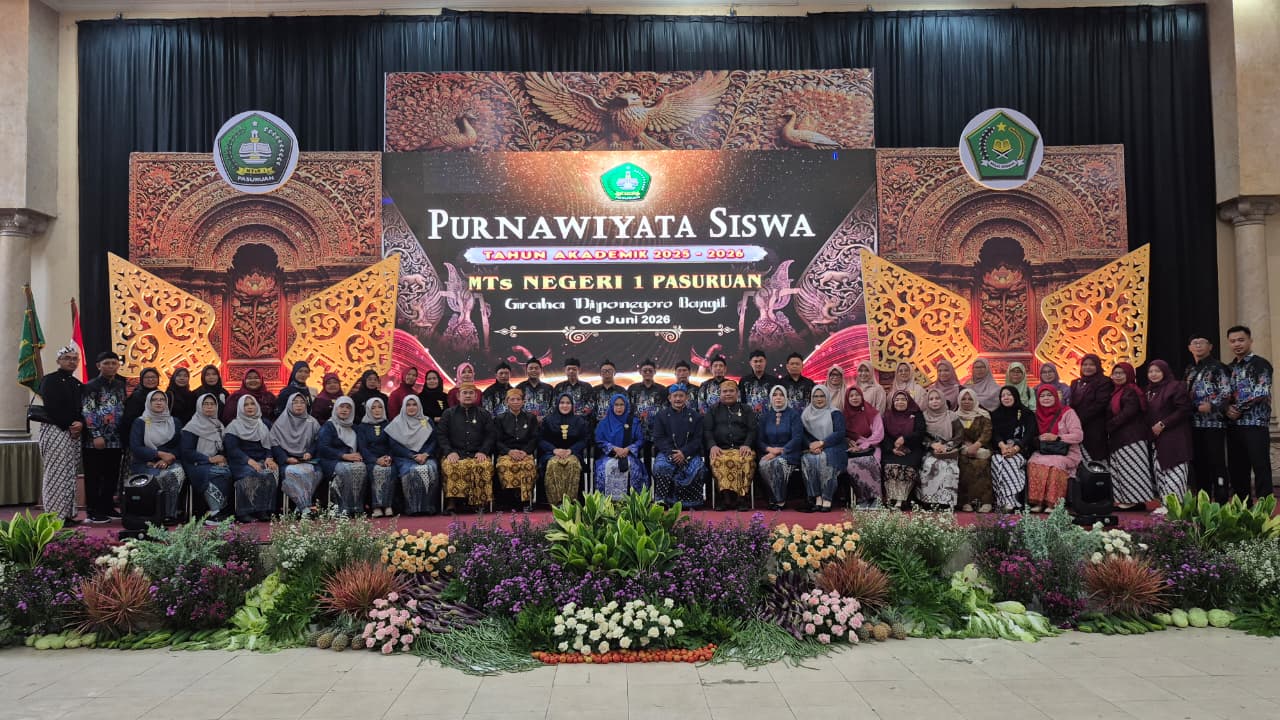 MTsN 1 Pasuruan Sukses Gelar Purnawiyata 306 Siswa Kelas 9 Berkonsep Adat Jawa, Lulus 100 Persen