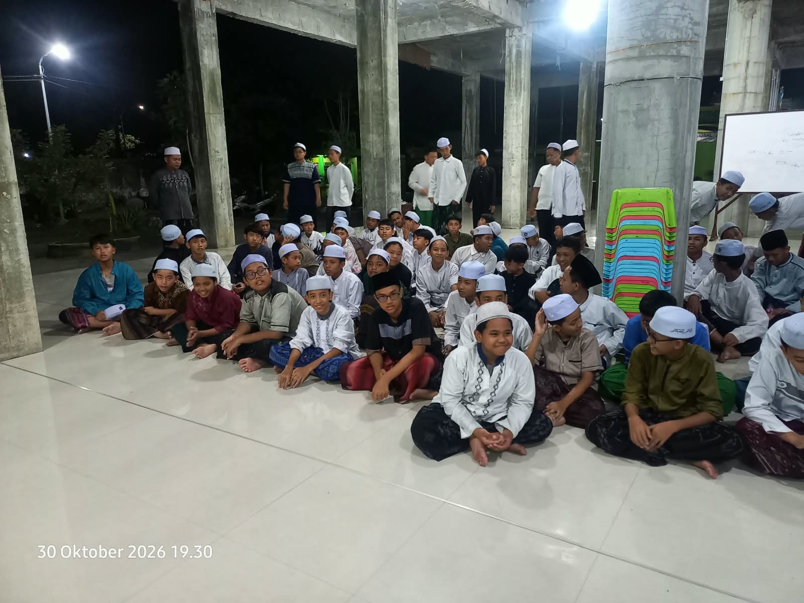 Semarakkan Hari Santri 2026, Santri Ma'had Darul Muttaqin Ikuti Munajat untuk Negeri