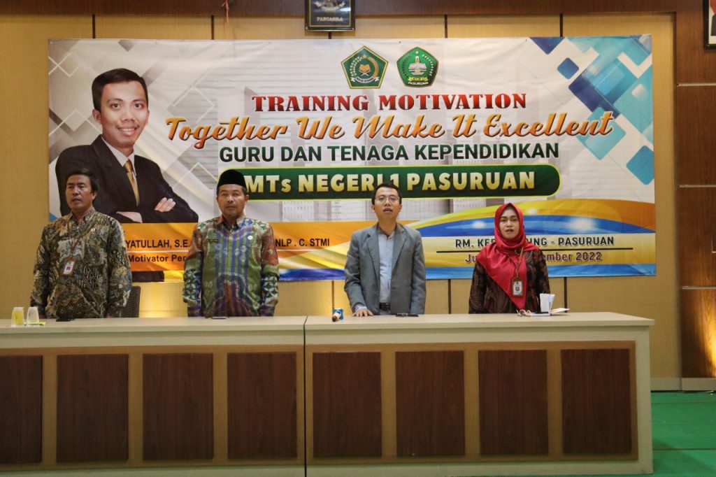 Sambut Tahun 2023, Guru dan Tendik MTsN 1 Pasuruan Ikuti Training Motivation To Gether We Make It Excelent, Bersama Afif Hidayulloh