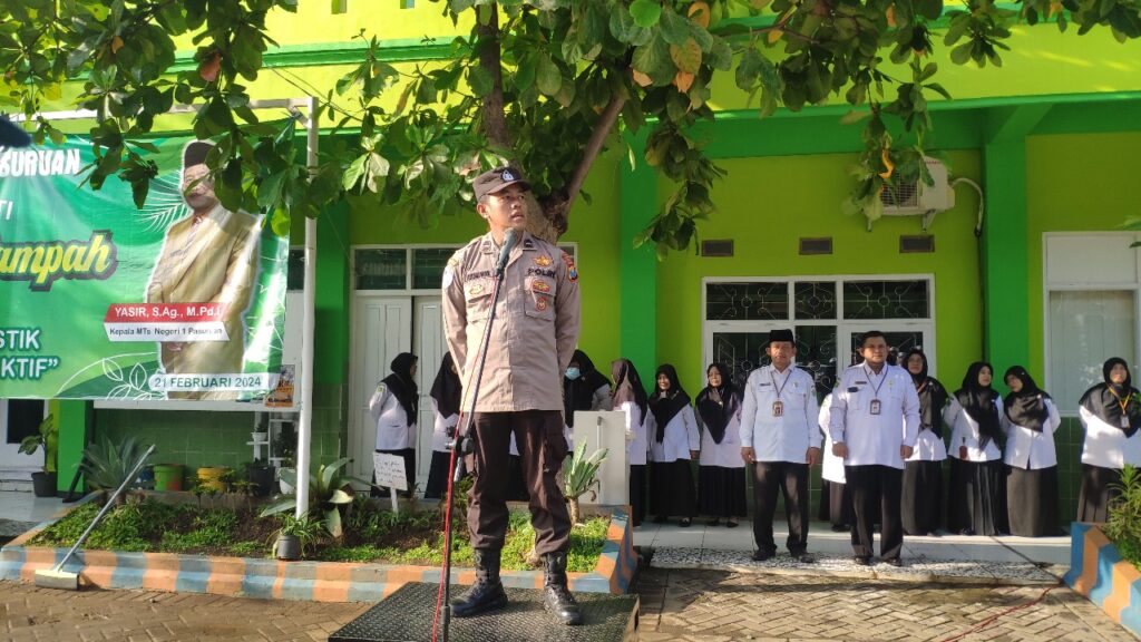 Polres Pasuruan Berikan Sosialisi Bahaya Narkoba dan Kenakalan Remaja bagi Siswa MTsN 1 Pasuruan