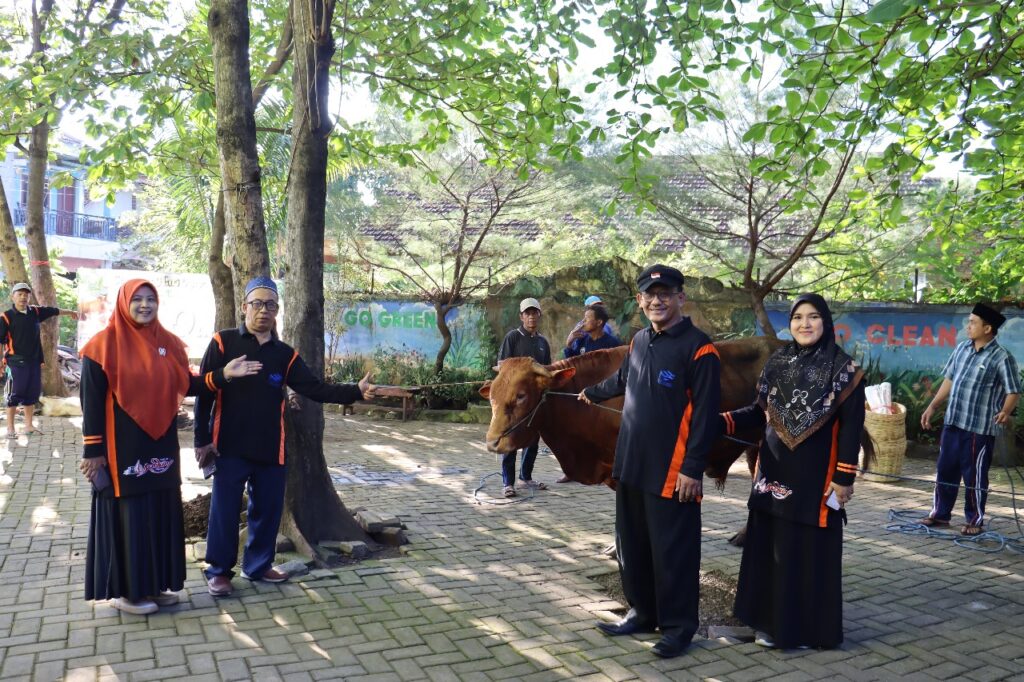 MTsN 1 Pasuruan BerQurban, Berbagi Qurban Berbagi Kebahagian