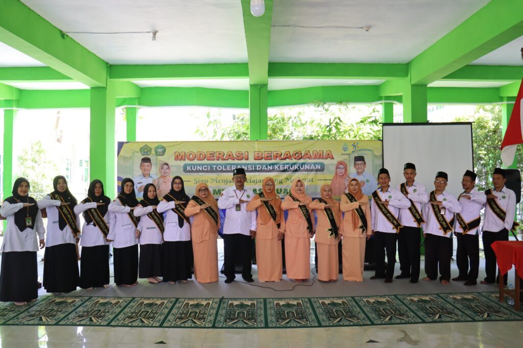 Perkuat Toleransi: MTsN 1 Pasuruan Lantik Agen dan Duta Moderasi Beragama